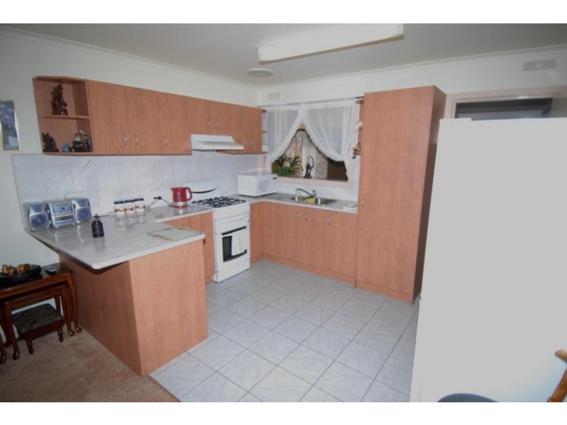 27 Kennington Road, Rosebud VIC 3939