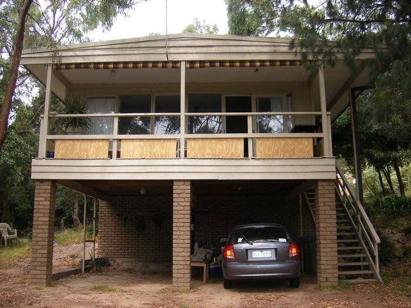 16 Dorothy Court, Mccrae VIC 3938