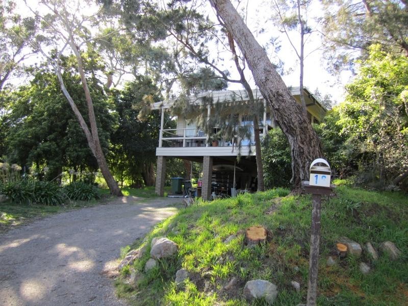 16 Dorothy Court, Mccrae VIC 3938