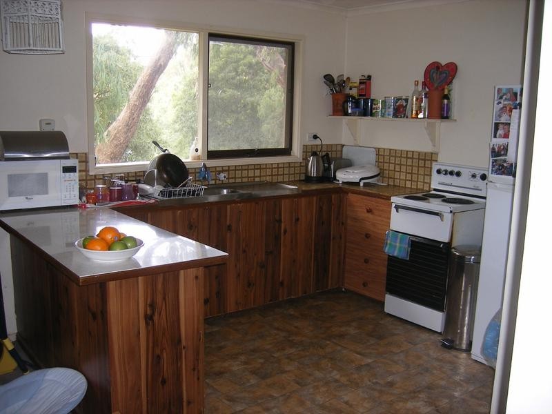 16 Dorothy Court, Mccrae VIC 3938