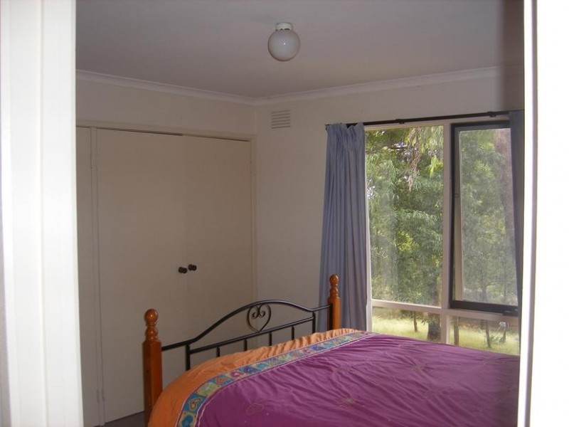 16 Dorothy Court, Mccrae VIC 3938