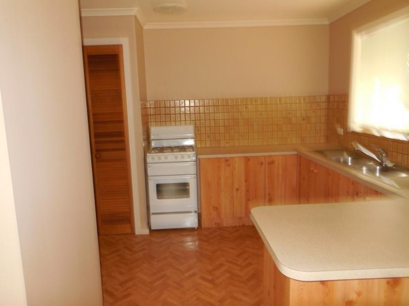 60 Tarwarri Avenue, Rosebud West VIC 3940