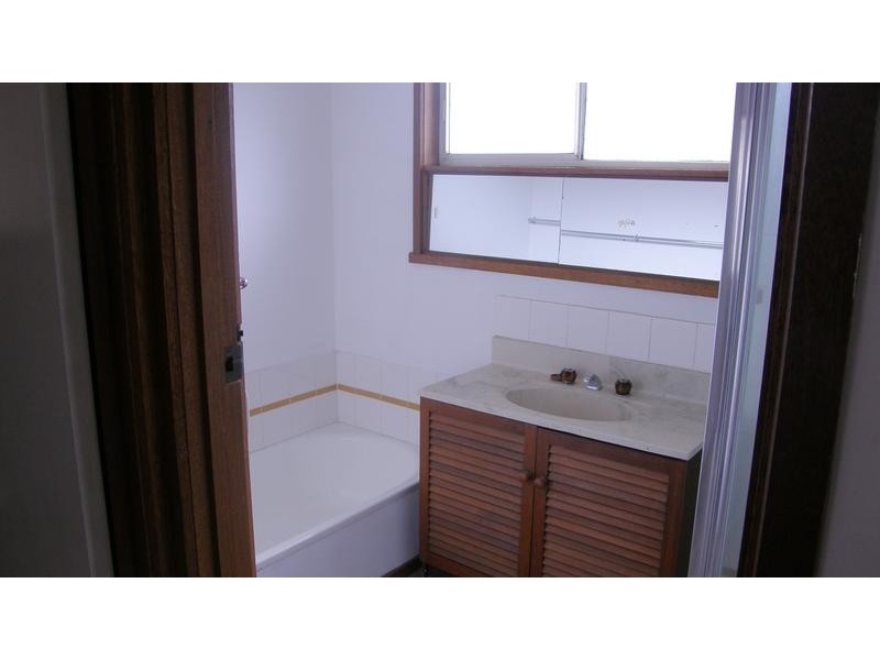 168 Eighth Avenue, Rosebud VIC 3939