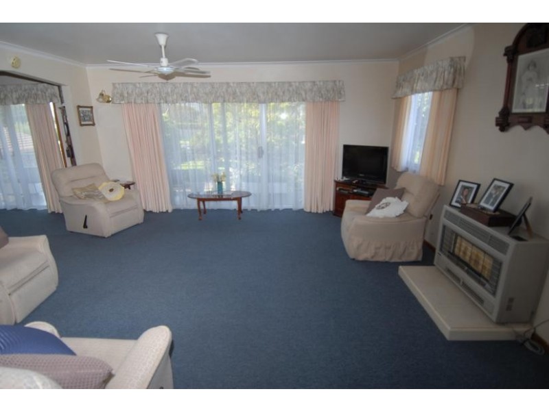 58 Leon Avenue, Rosebud VIC 3939