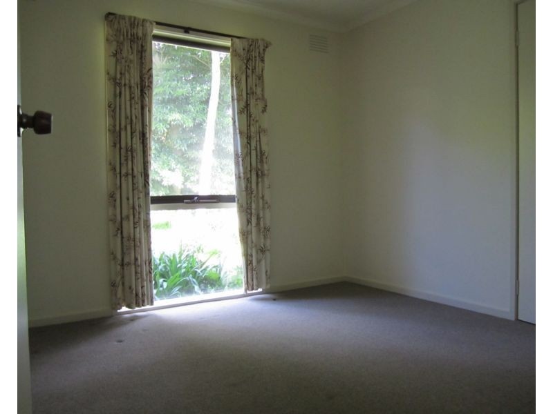 16 Dorothy Court, Mccrae VIC 3938