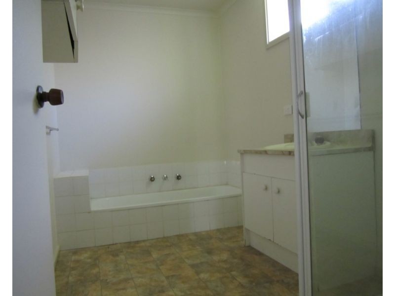 16 Dorothy Court, Mccrae VIC 3938