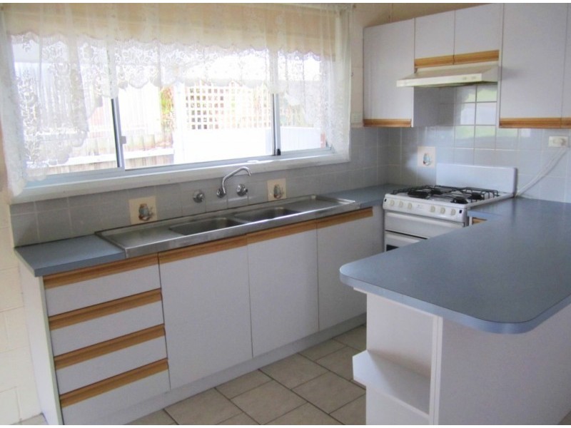 73 Fourth Avenue, Rosebud VIC 3939