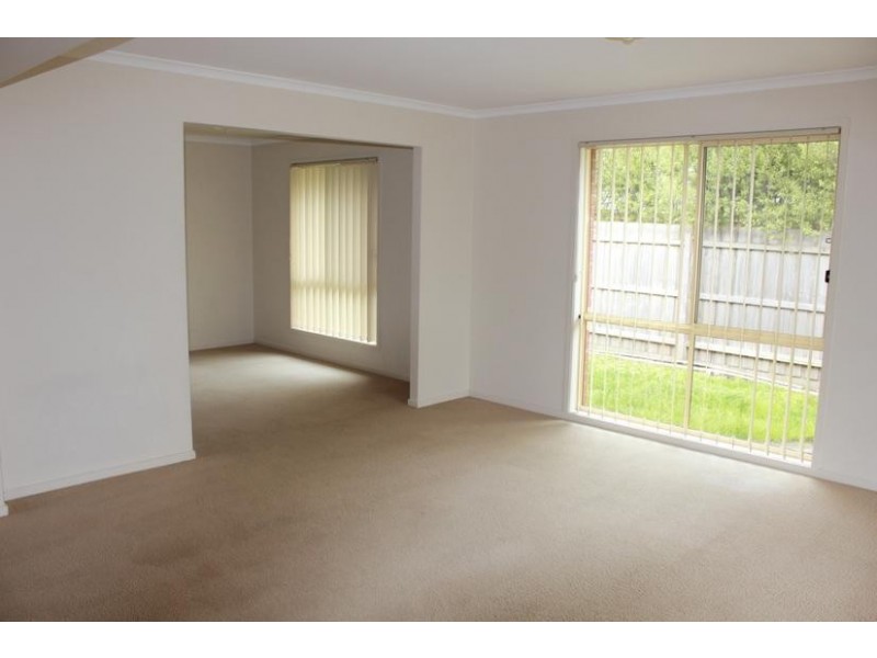 10 Lovely Meadows Ave, Rosebud VIC 3939