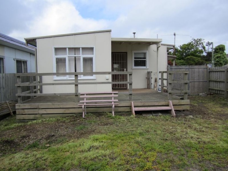 67 Fourth Avenue, Rosebud VIC 3939