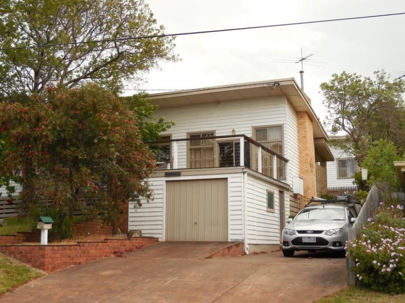 92 Fifth Avenue, Rosebud VIC 3939