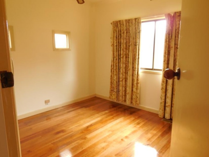 92 Fifth Avenue, Rosebud VIC 3939