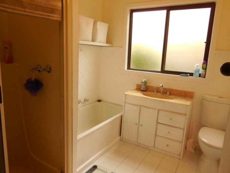 92 Fifth Avenue, Rosebud VIC 3939