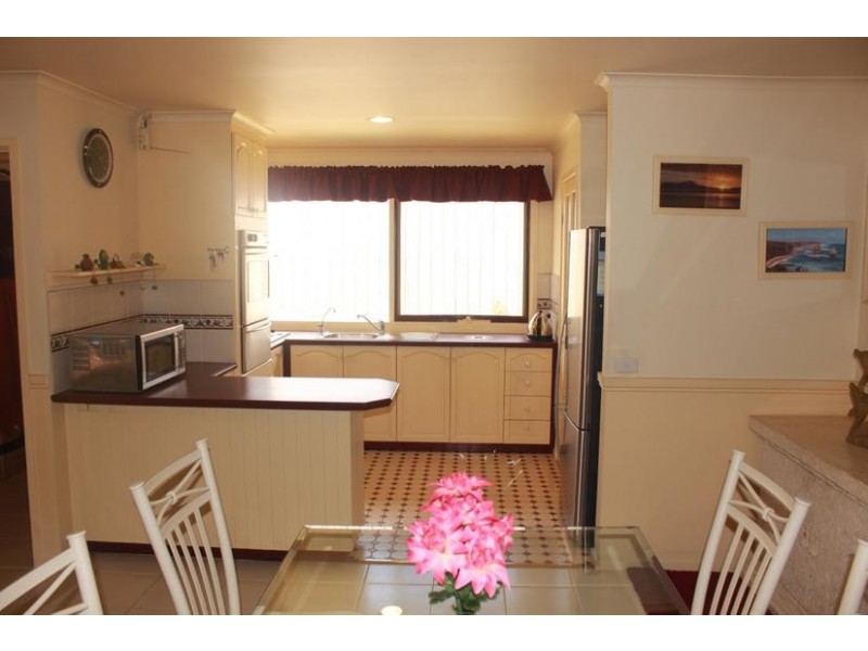 352 Eastbourne Road, Rosebud VIC 3939