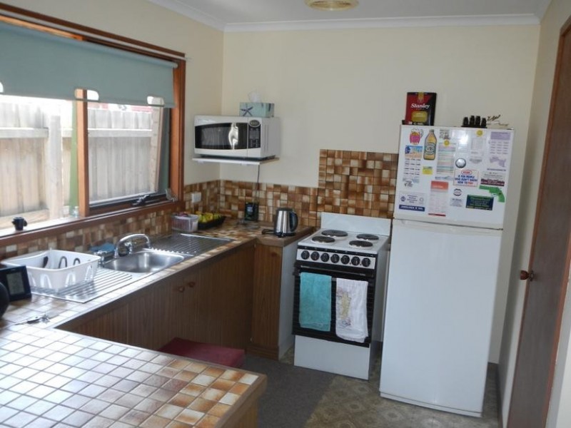 179 Seventh Avenue, Rosebud VIC 3939