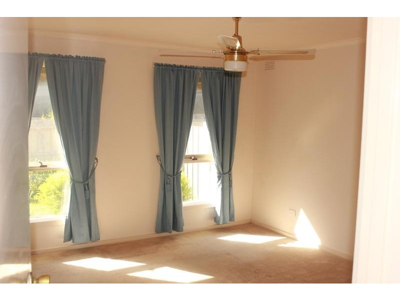 34 Anne Street, Rosebud VIC 3939