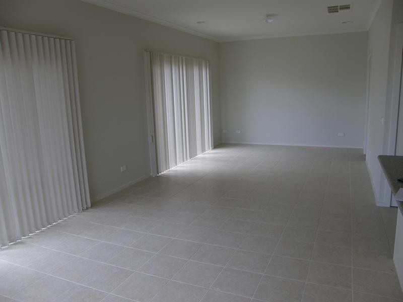 2/50 Austin Avenue, Mccrae VIC 3938