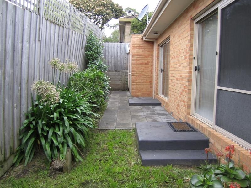 2/50 Austin Avenue, Mccrae VIC 3938