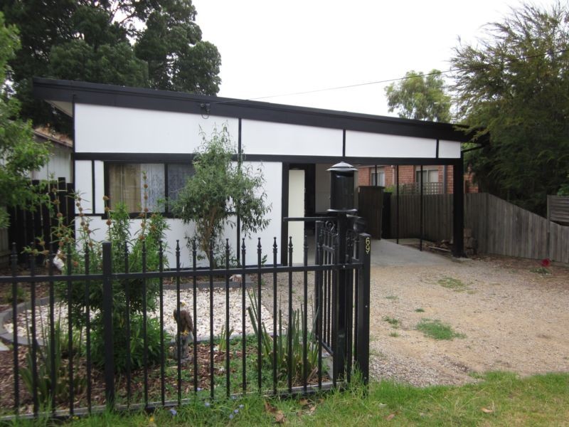 69 Fourth Avenue, Rosebud VIC 3939