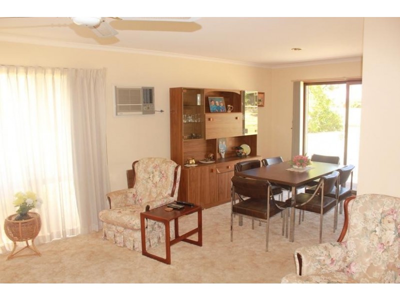 2/72 First Ave, Rosebud VIC 3939