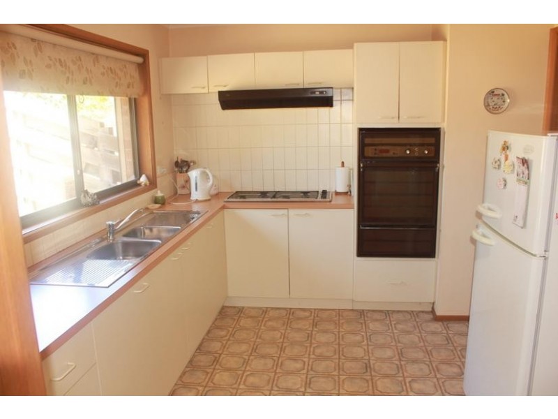 2/72 First Ave, Rosebud VIC 3939