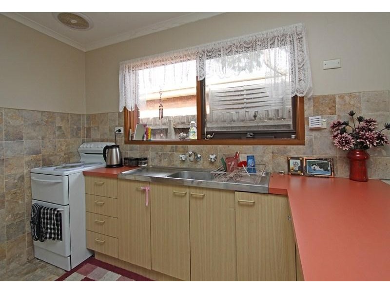 105 Third Avenue, Rosebud VIC 3939