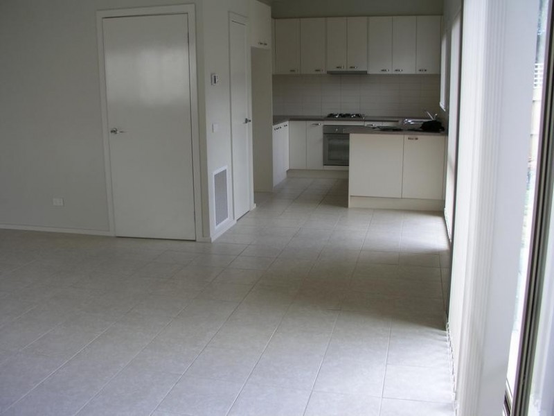 1/50 Austin Avenue, Mccrae VIC 3938