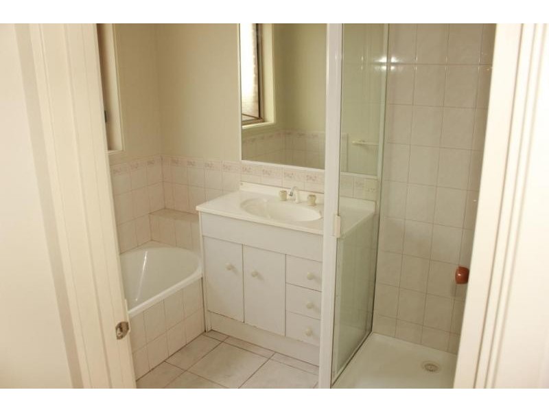 90 Ashenden Square, Rosebud VIC 3939