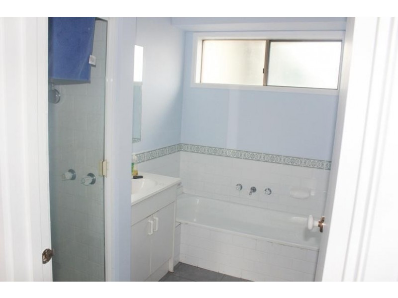 52 Eighth Avenue, Rosebud VIC 3939