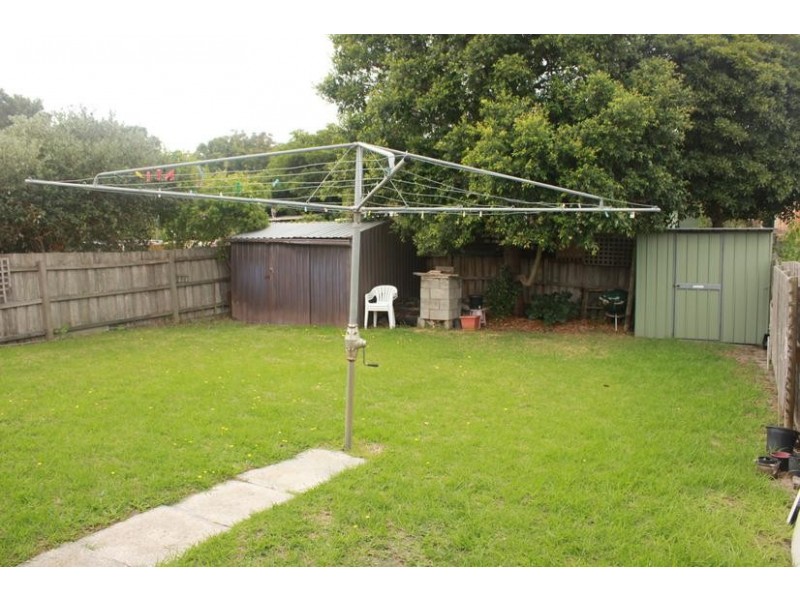 131 Eighth Avenue, Rosebud VIC 3939