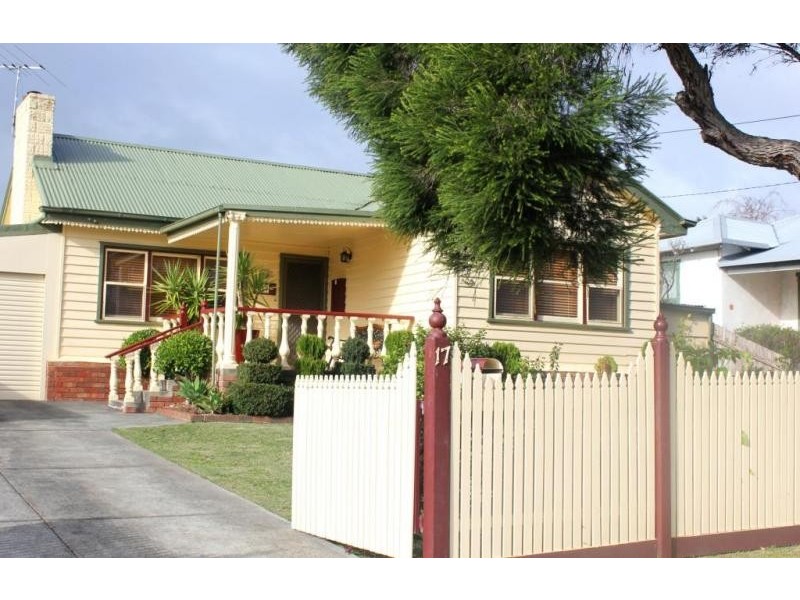 17 Foam Street, Rosebud VIC 3939