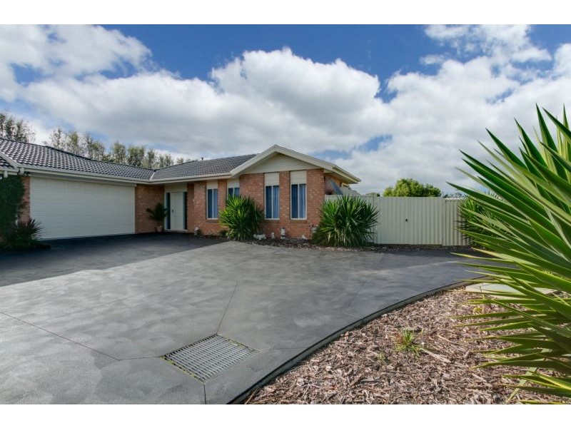 2/8 Dotterel Court, Rosebud VIC 3939