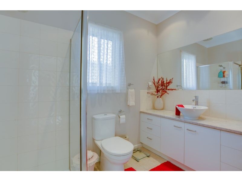 2/8 Dotterel Court, Rosebud VIC 3939