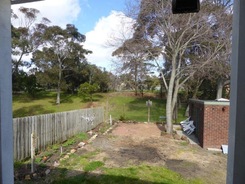 381 Eastbourne Road, Rosebud West VIC 3940