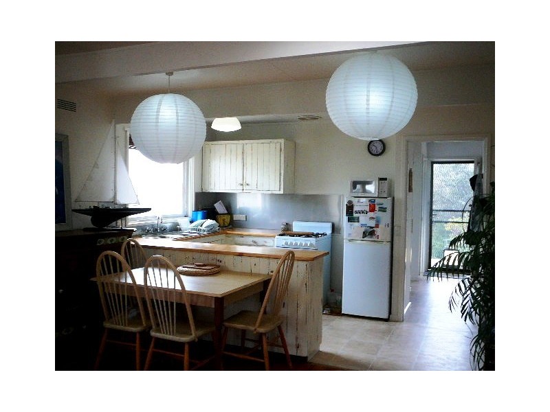 135 Eighth Avenue, Rosebud VIC 3939