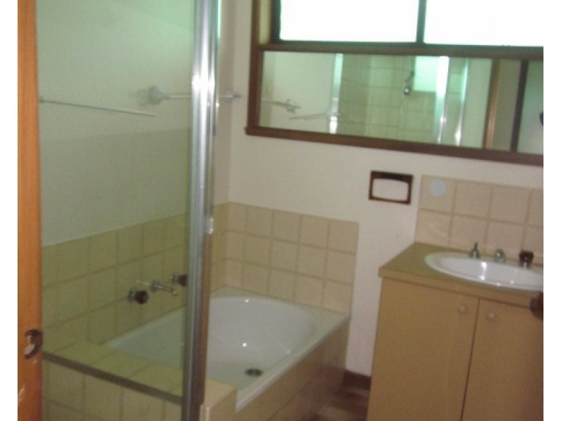 31 Second Avenue, Rosebud VIC 3939