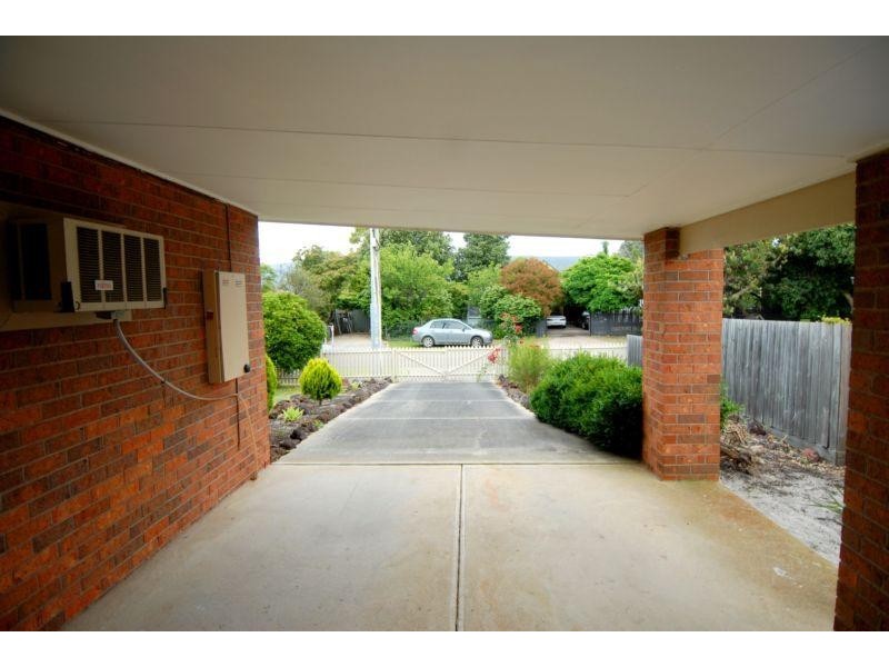 98 Foam Street, Rosebud VIC 3939