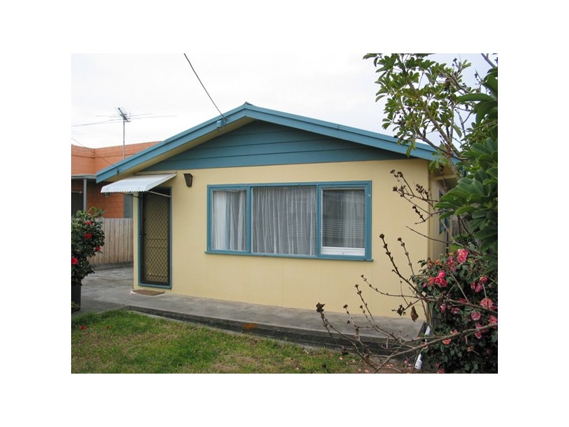 22 Third Avenue, Rosebud VIC 3939