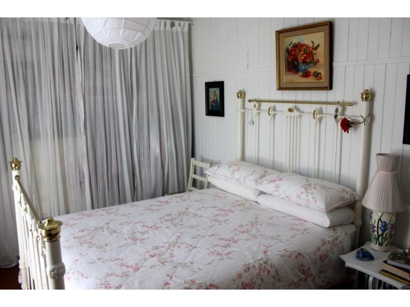 92 Ninth Avenue, Rosebud VIC 3939