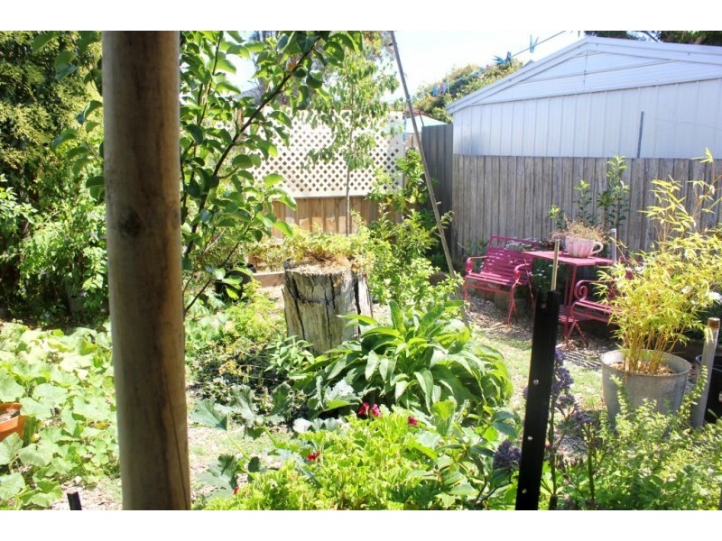 92 Ninth Avenue, Rosebud VIC 3939