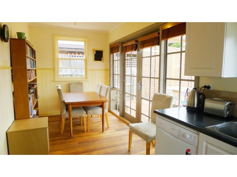 4 Fifth Avenue, Rosebud VIC 3939