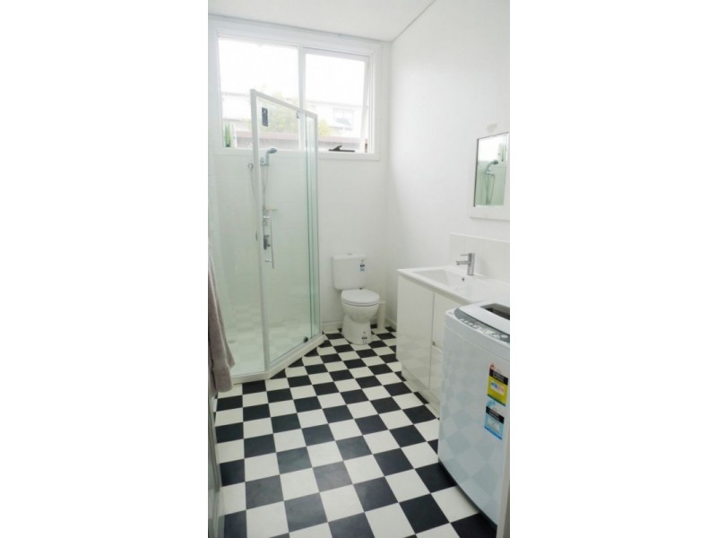 4 Fifth Avenue, Rosebud VIC 3939