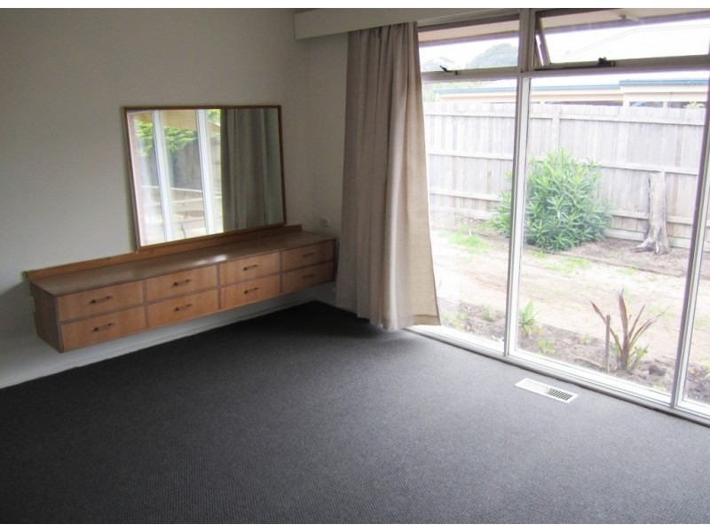 16 Broadway, Rosebud West VIC 3940