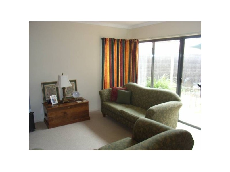 8/8-10 Rosemore Road, Rosebud VIC 3939