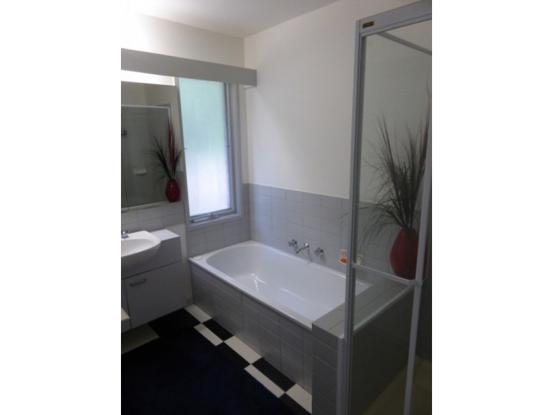 9 Bowen Street, Mccrae VIC 3938