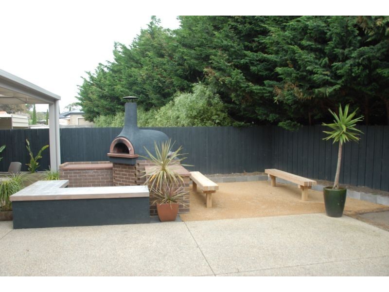 6 Parkmore Road, Rosebud VIC 3939