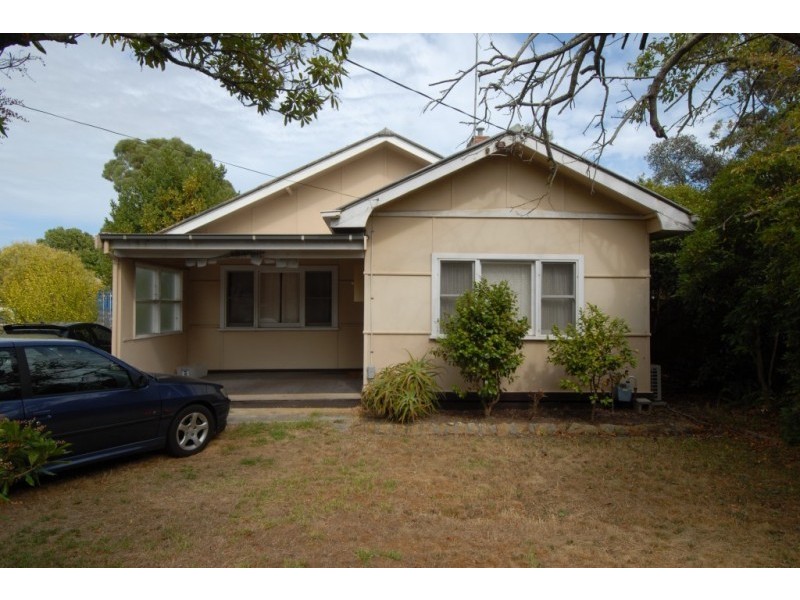 14 First Avenue, Rosebud VIC 3939