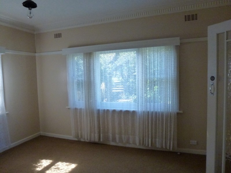 14 First Avenue, Rosebud VIC 3939