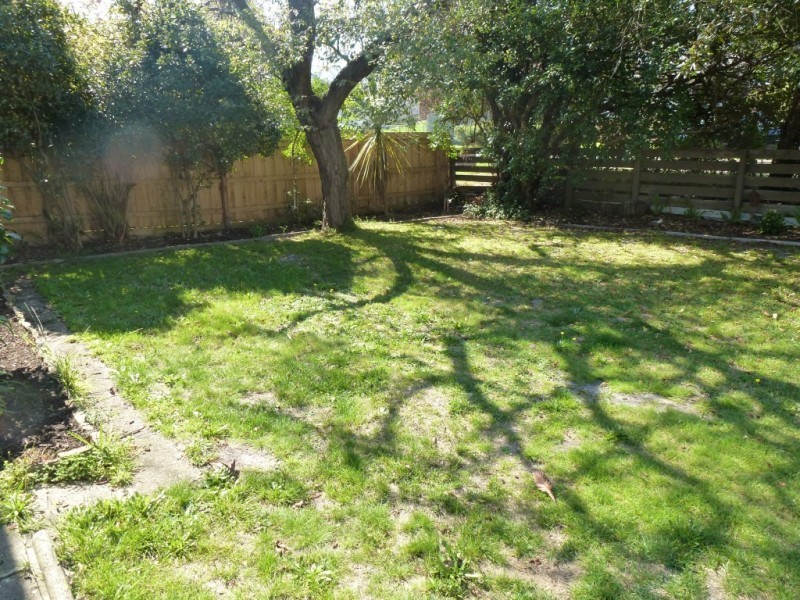 14 First Avenue, Rosebud VIC 3939