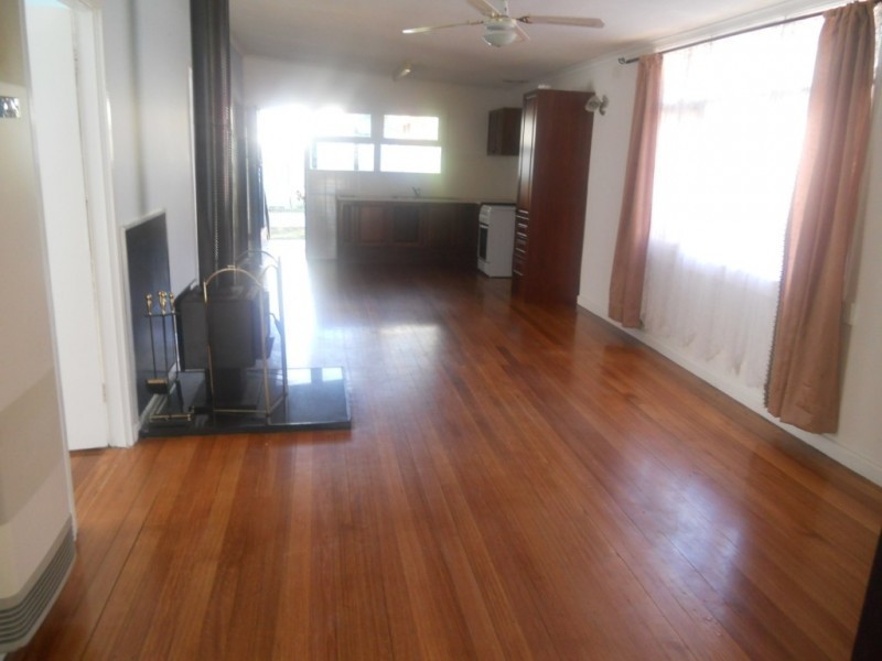 69 Fourth Avenue, Rosebud VIC 3939