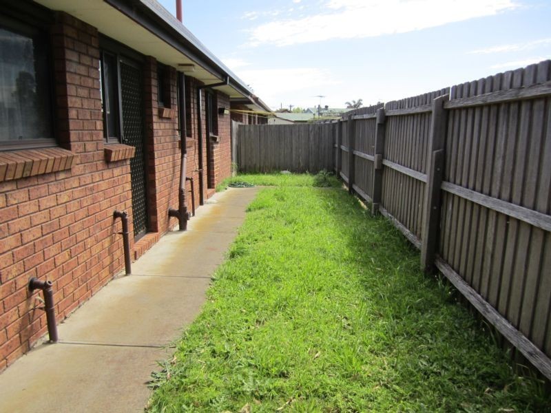 1/6 Cairns Street, Rosebud VIC 3939